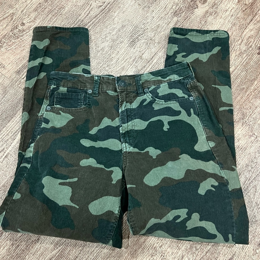 American Eagle Mom jean Camo Corduroy - Picture 7 of 13